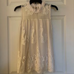 Xhilaration Lace Sleeveless Blouse